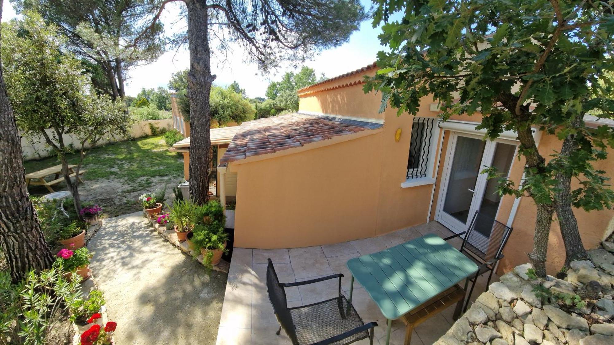Villa La Cigaliere LʼIsle-sur-la-Sorgue Esterno foto