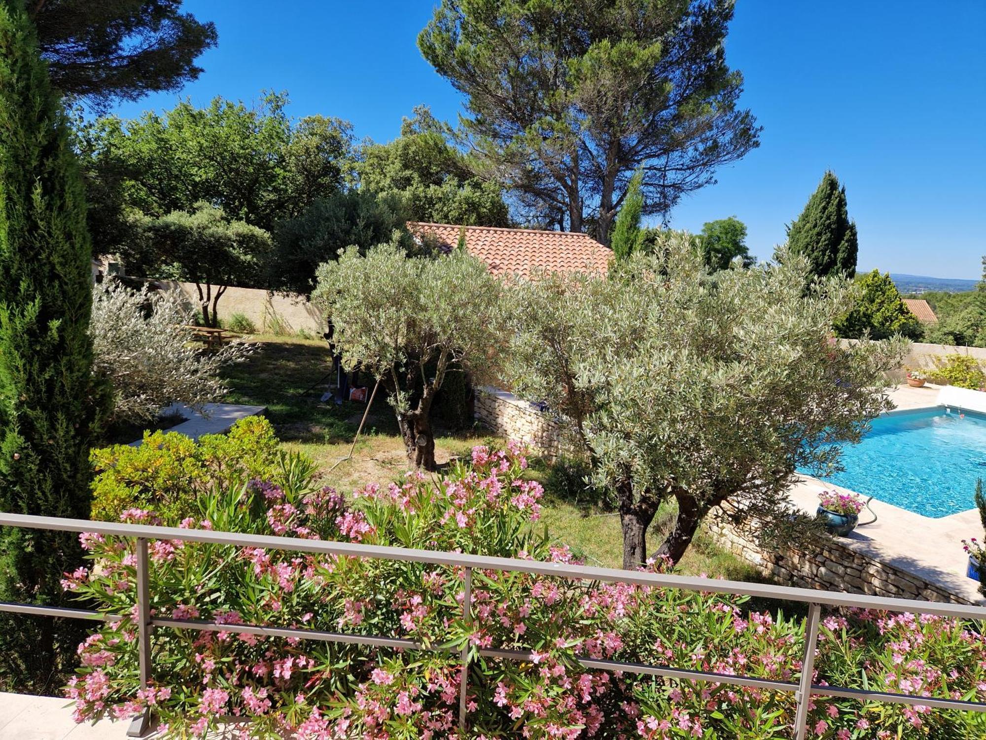 Villa La Cigaliere LʼIsle-sur-la-Sorgue Esterno foto