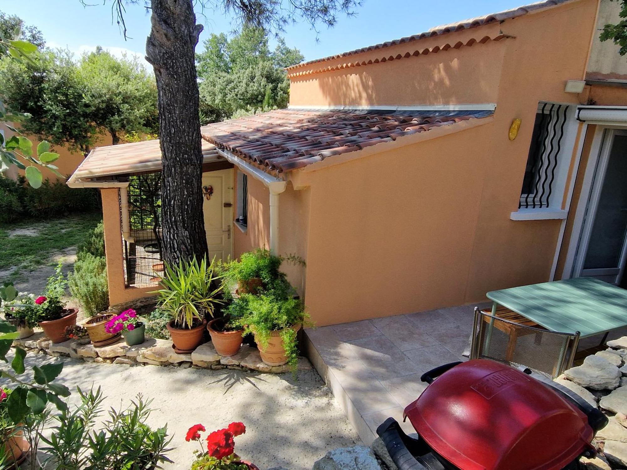 Villa La Cigaliere LʼIsle-sur-la-Sorgue Esterno foto